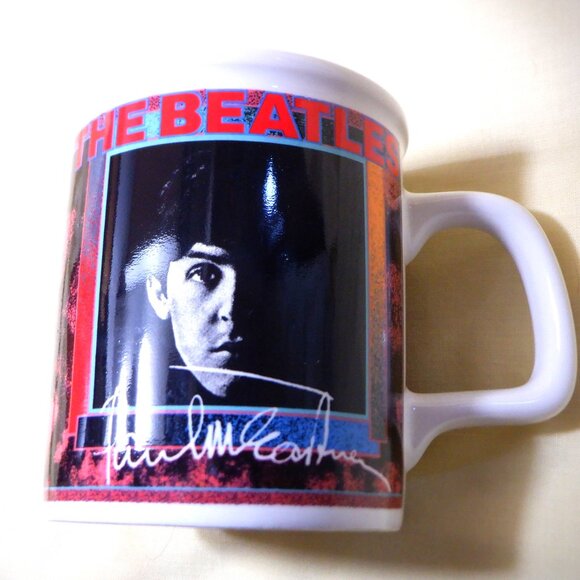 ~~~ PAUL McCartney ~ BEATLES ~~~  Mug - Picture 1 of 3